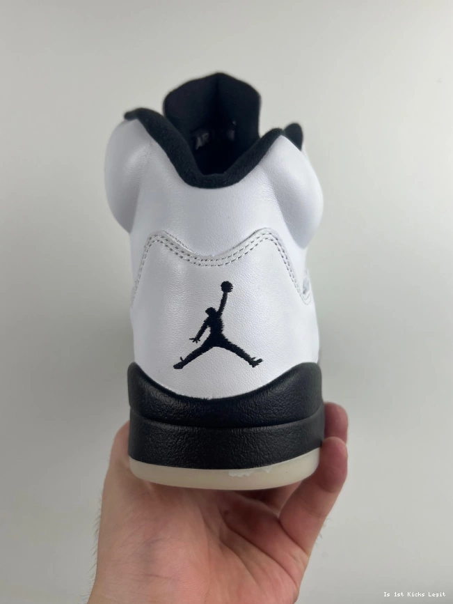 'WHITE AIR JORDAN DD0587-110 5 BLACK' RETRO 0727